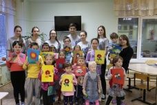 Волонтеры посетили социально-реабилитационный центр Ленинского района