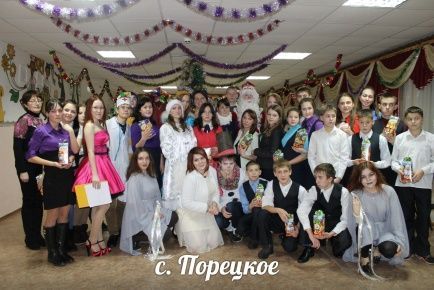 Университетский проект "Открываем мир вместе!" объездил социальные учреждения для детей Чувашской Республики с Новогодней программой