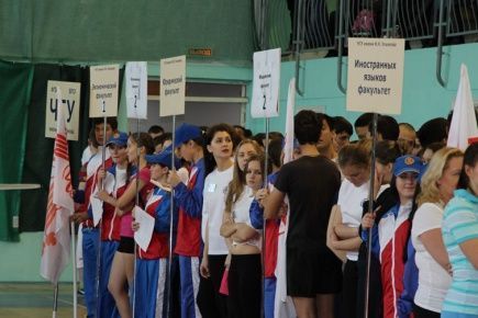 9 декабря, в День героев Отечества в России, в учебно-спортивном комплексе Чувашского государственного университета имени И.Н. Ульянова прошли соревнования по нормативам комплекса «Готов к труду и обороне» среди студентов ЧувГУ.